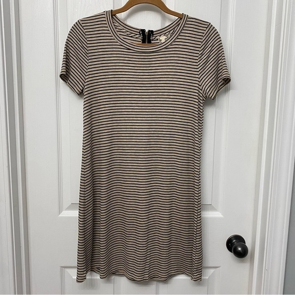 🆕 Blu Pepper Short Sleeve Striped Dress Medium - Picture 15 of 15